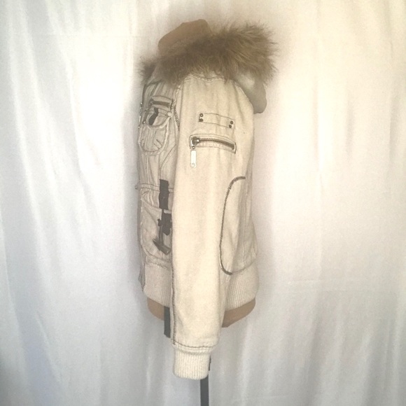 Burton Snowboard Jacket - Picture 3 of 8